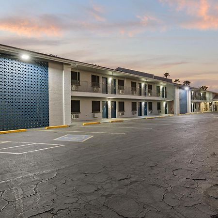 Travel Inn Phoenix Exteriér fotografie